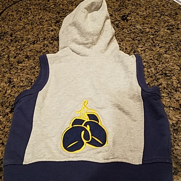 Such a great boxing vest for boys - Picture 4 of 5